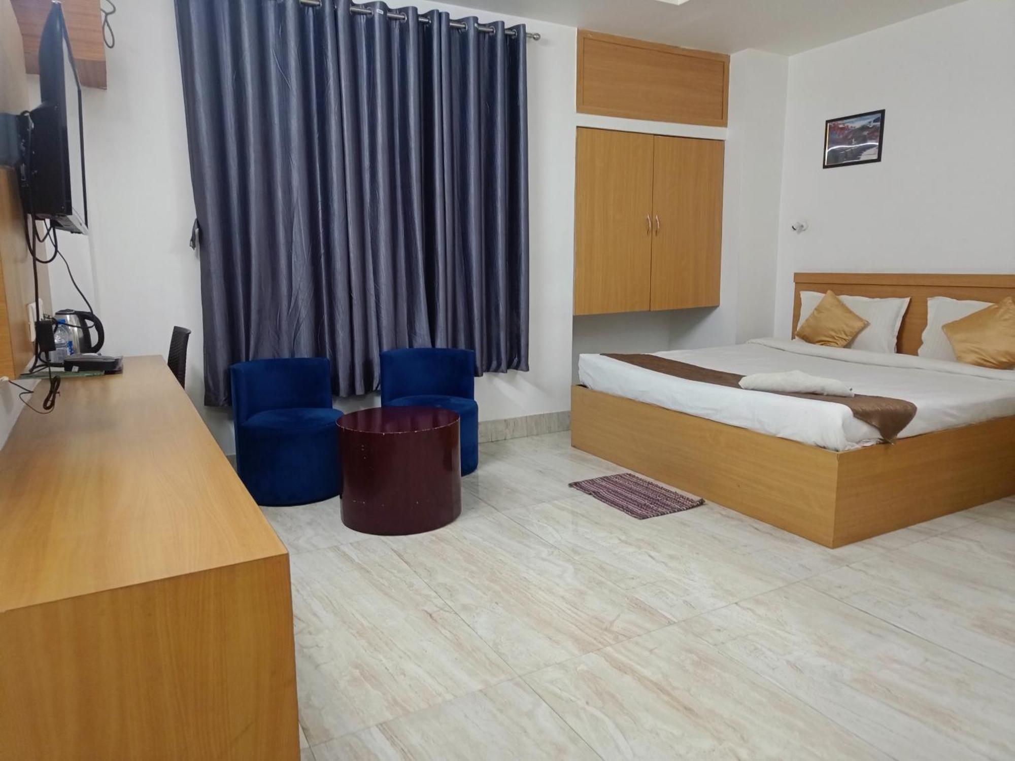 Hotel Mirana Γουβαχάτι Εξωτερικό φωτογραφία