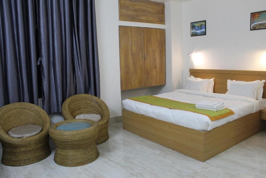 Hotel Mirana Γουβαχάτι Εξωτερικό φωτογραφία