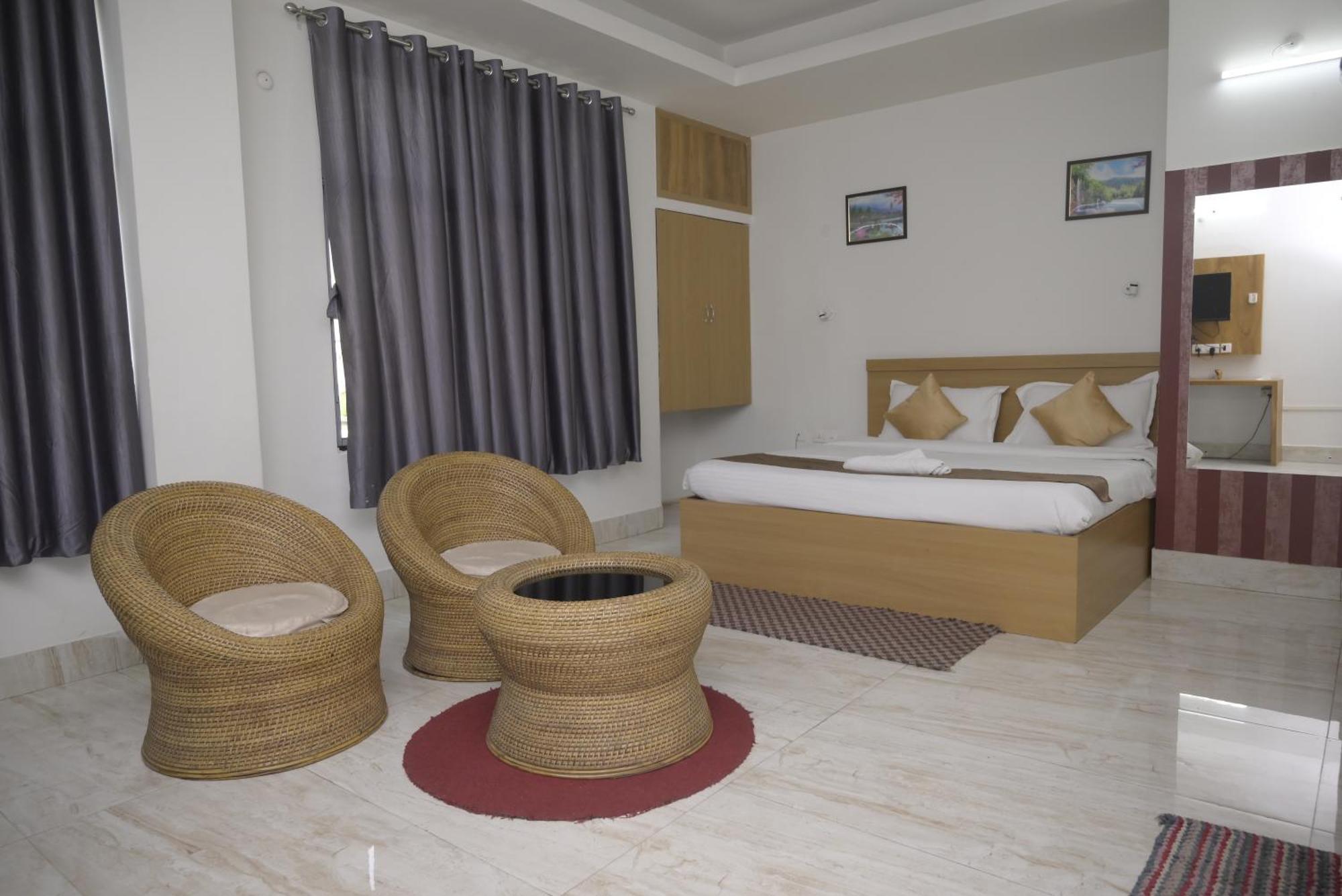 Hotel Mirana Γουβαχάτι Εξωτερικό φωτογραφία